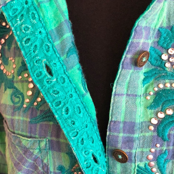 Great MISS ME Shirt with Bling, Lace, Embroidery & Sass! Small ⭐️🌸 - Picture 10 of 13